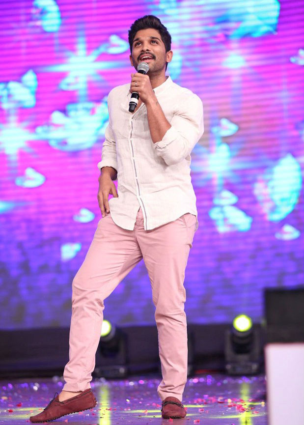 Photos of South Indian Actor Chiranjeevi's 60th Birthday Celebration. Chiranjeevi's 60th Birthday Celebration,Chiranjeevi,Chiranjeevi 60th Birthday Celebration,Chiranjeevi 60th Birthday,Chiranjeevi 60th Birthday party,megastar Chiranjeevi,Chiranjeevi 60th Birthday Celebration pics,Chiranjeevi 60th Birthday Celebration