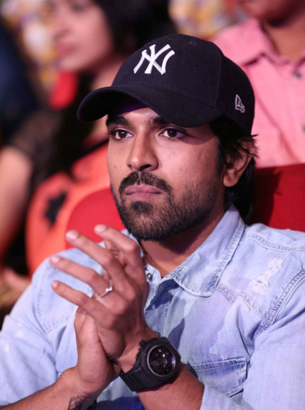 Photos of South Indian Actor Chiranjeevi's 60th Birthday Celebration. Chiranjeevi's 60th Birthday Celebration,Chiranjeevi,Chiranjeevi 60th Birthday Celebration,Chiranjeevi 60th Birthday,Chiranjeevi 60th Birthday party,megastar Chiranjeevi,Chiranjeevi 60th Birthday Celebration pics,Chiranjeevi 60th Birthday Celebration