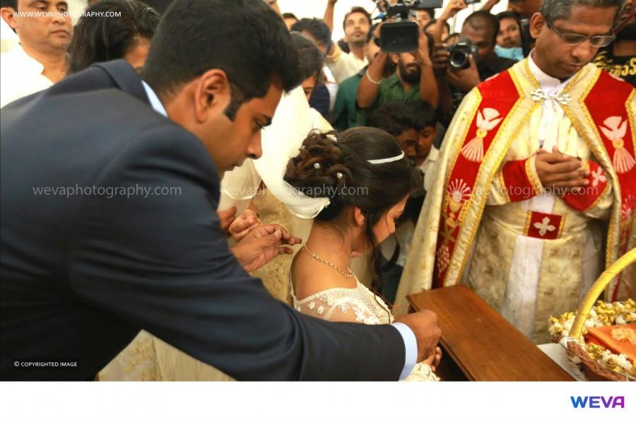 Alphonse Puthren got married to Aleena Mary Antony on 22 August. Alphonse puthren,alphonse puthren wedding photos,alphonse puthren aleena antony photos,alphonse puthren aleena antony wedding