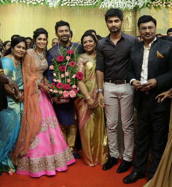 Actor Shanthanu and Keerthi Wedding Reception Pictures. Shanthanu and Keerthi Wedding Reception,Shanthanu and Keerthi Reception,Shanthanu Wedding Reception,Shanthanu and Keerthi,Shanthanu,Keerthi,Shanthanu Reception,Shanthanu marriage Reception,Vijay,Rajinikanth,Vijayakanth