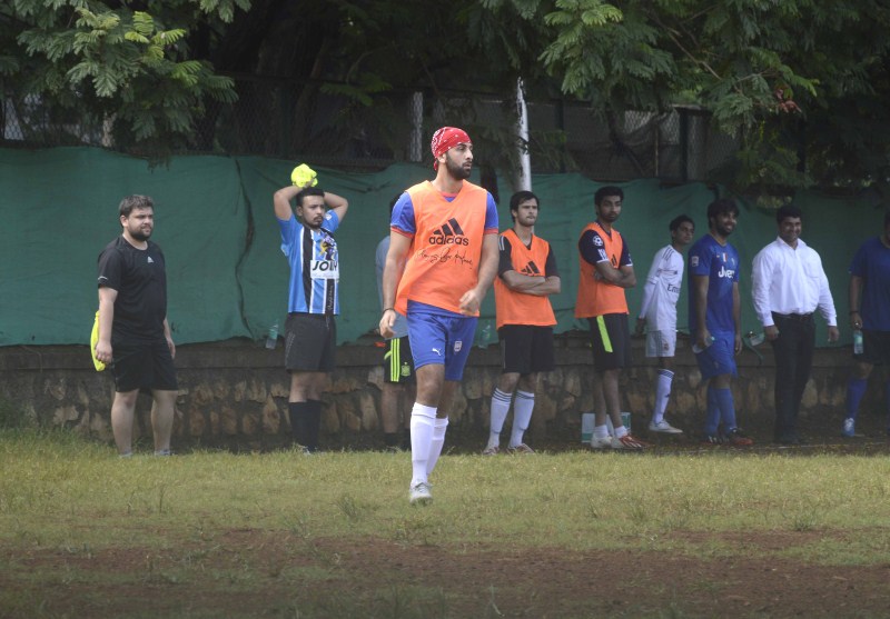 Photos of Bollywood Actor Ranbir Kapoor snapped at the Football Practice Session. Ranbir Kapoor,Ranbir Kapoor playing football,Ranbir Kapoor snapped at the Football Practice,Ranbir Kapoor latest pics,Ranbir Kapoor latest images,Ranbir Kapoor latest photos,Ranbir Kapoor latest stills,Ranbir Kapoor latest pictures