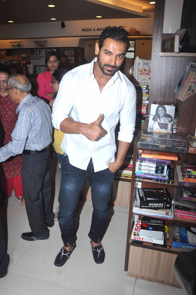 Photos of Bollywood Actor John Abraham and Asha Parekh unveil Chandrakant Patel's book 4th Dimension Architecture. John Abraham,Asha Parekh,Chandrakant Patel's book 4th Dimension Architecture,John Abraham and Asha Parekh,John Abraham latest pics,John Abraham latest images,John Abraham latest photos,John Abraham latest pictures,John Abraham latest stills,John Abra