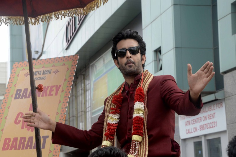 Photos of Satyajeet Dubey and Raajpal Yadav at Baankey Ki Crazy Baraat Movie Promotion. Satyajeet Dubey,Raajpal Yadav,Baankey Ki Crazy Baraat Movie Promotion,Baankey Ki Crazy Baraat,Baankey Ki Crazy Baraat Movie Promotion pics,Baankey Ki Crazy Baraat Movie Promotion images,Baankey Ki Crazy Baraat Movie Promotion photos,Baankey Ki Crazy Baraa