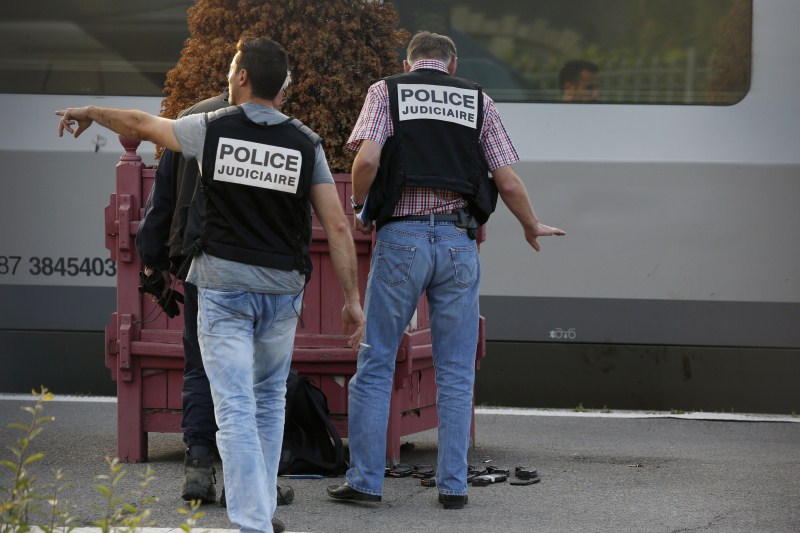 French President Francois Hollande will award France's highest honour, the Legion d'honneur, to three US citizens and a Briton who helped disarm a machine gun-toting attacker on a train last week. Gunman foiled on France Train,France train shooting,France train attack,Gunman,Francois Hollande