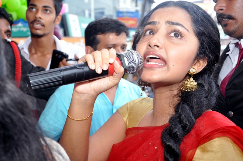 Anupama Parameshwaran inaugurates Sanza Gold. Anupama Parameshwaran,Anupama Parameshwaran photos,Anupama Parameshwaran latest stills,Anupama Parameshwaran new photos