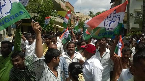 Peoples casting their votes for BBMP Election in Bangalore. BBMP Elections 2015,BBMP Elections,BBMP,vote,bangalore,bbmp bangalore