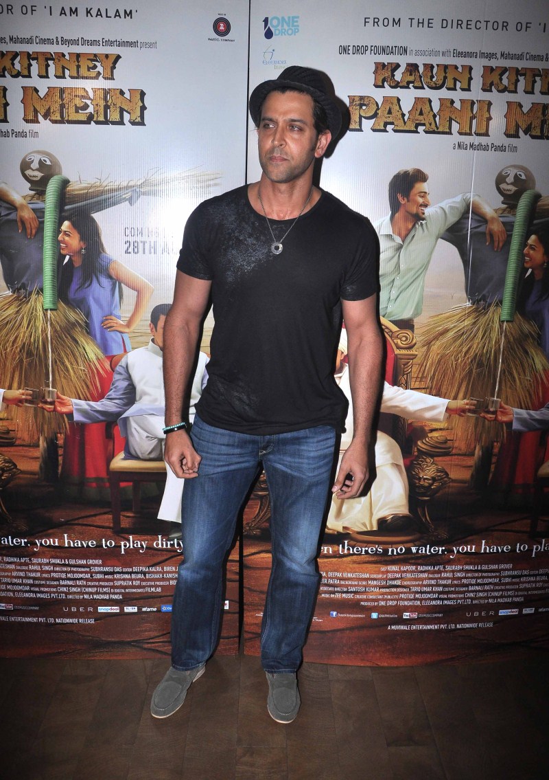 Bollywood Celebs Hrithik Roshan, Imran Khan, Kunal Kapoor & Dia Mirza grace the screening of Kaun Kitney Paani Mein. Hrithik Roshan,Imran Khan,Kunal Kapoor,Dia Mirza,Kaun Kitney Paani Mein,Kaun Kitney Paani Mein special screening,celebs at Kaun Kitney Paani Mein special screening