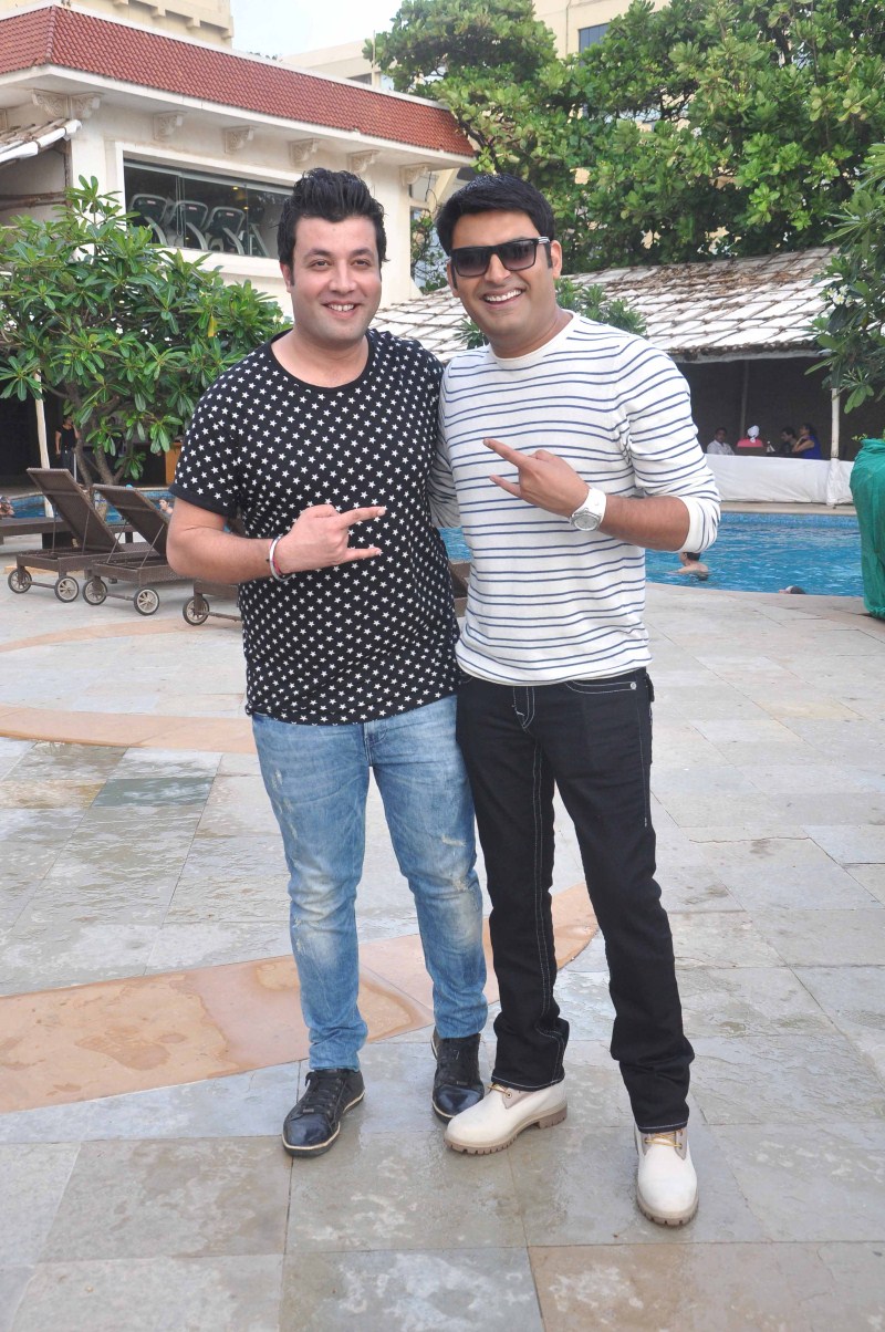 Photos of Kapil Sharma's Kis Kisko Pyaar Karoon Movie Promotion. Kapil Sharma,Kis Kisko Pyaar Karoon Movie Promotion,Kis Kisko Pyaar Karoon,Kis Kisko Pyaar Karoon movie promotion pics,Kis Kisko Pyaar Karoon movie promotion images,Kis Kisko Pyaar Karoon movie promotion photos,Kis Kisko Pyaar Karoon movie promotion still