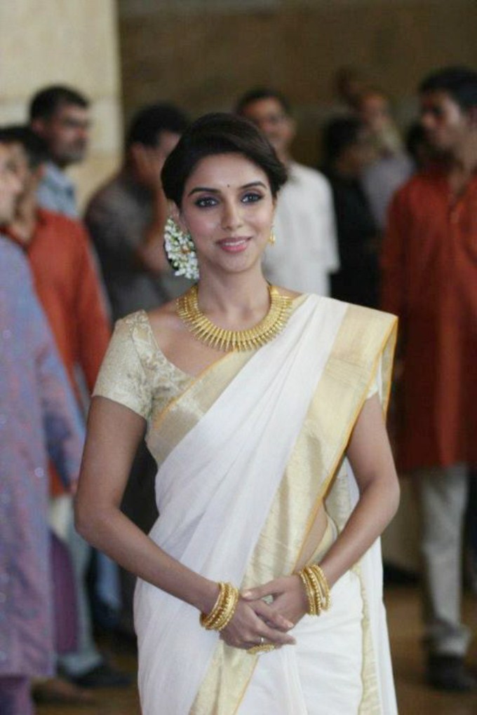Indian Celebs look gorgeous in Kerala Saree. Onam,Onam Special,Onam 2015,Celebs look gorgeous in Kerala Saree,Celebs in Kerala Saree,Kerala Saree,actress in Kerala Saree,Onam special