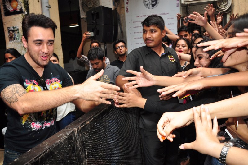 Photos of Bollywood Actor Imran Khan and Kangana Ranaut promote 'Katti Batti' at MMK College Kangana Ranaut,Imran Khan,Katti Batti,Katti Batti movie promotion,Katti Batti movie promotion at MMK College,Imran and Kangna