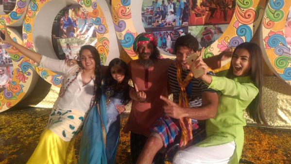 Photos of Lungi Party for Arya and Anushka Shetty. Arya,Anushka Shetty,Lungi Party,Size Zero,Inji Iduppazhagi,Arya and Anushka Shetty