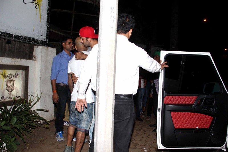 Bollywood Actor Ranbir Kapoor snapped at Hakim’s Aalim Salon and Tattoo Lounge Versova. Ranbir Kapoor,Ranbir Kapoor snapped at Hakim’s Aalim Salon,Ranbir Kapoor snapped at Hakim’s Aalim Salon and Tattoo Lounge Versova,Ranbir Kapoor latest pics,Ranbir Kapoor latest images,Ranbir Kapoor latest photos,Ranbir Kapoor latest stills,Ranbir Kapo