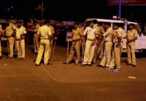 Gujarat Bandh,Hardik Patel,Ahmedabad,Surat,Mehsana,Visnagar,Gujarat Bandh in pics,Gujarat Bandh in images,Gujarat Bandh in photos