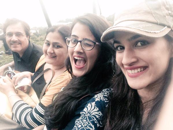 Bollywood Actress Kriti Sanon to celebrate Raksha Bandhan with her Sister. Kriti Sanon,Kriti Sanon to celebrate Raksha Bandhan with her Sister,Raksha Bandhan,sister,Raksha Bandhan celebration,celbs celebrate Raksha Bandhan