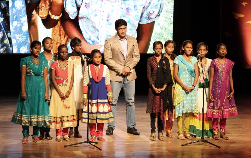 Bollywood Actress Alia Bhatt and Sangram Singh launch Woh Padhegi Woh Badhegi Campaign. Alia Bhatt,Sangram Singh,Woh Padhegi Woh Badhegi Campaign,Woh Padhegi Woh Badhegi,Alia Bhatt and Sangram Singh,Alia Bhatt latest pics,Alia Bhatt latest images,Alia Bhatt latest photos,Alia Bhatt latest stills,Alia Bhatt latest pictures