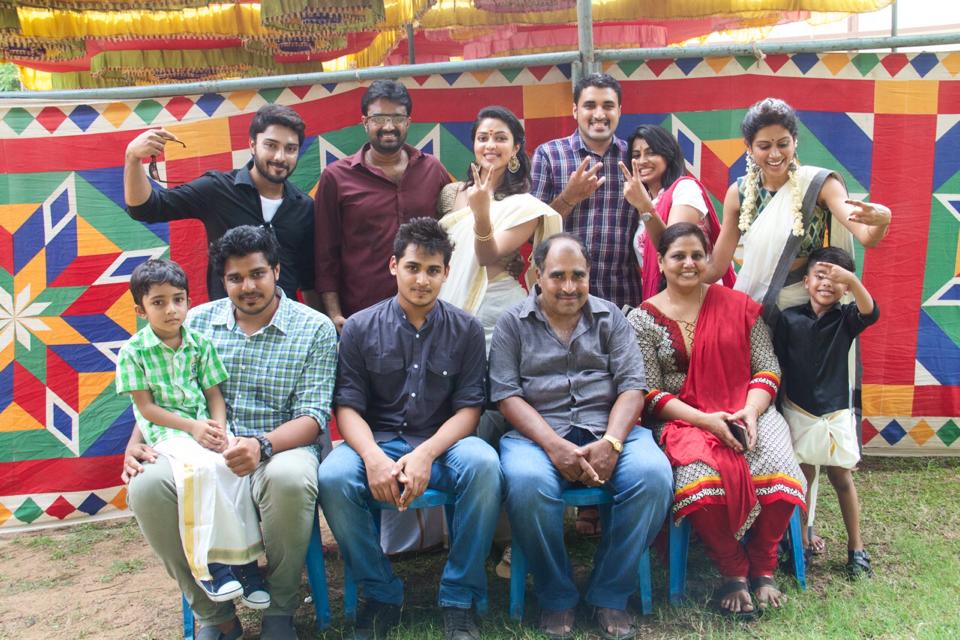 Amala Paul celebrated Onam 2015 with her friends and family. Amala paul,amala paul onam,amala paul onam celebrations,amala paul onam 2015