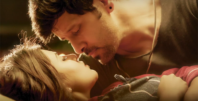 Actor Vikram and Actress Samantha stills from 10 Endrathukulla Movie. Vikram,Samantha,Vikram and Samantha,Vikram in 10 Endrathukulla Movie,Samantha in 10 Endrathukulla Movie,10 Endrathukulla,10 Endrathukulla Movie stills,10 Endrathukulla Movie pics,10 Endrathukulla Movie images,10 Endrathukulla Movie photos,10 Endrathukulla