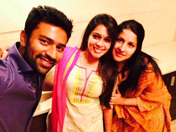 South Indian Actor Ilayathalapathy Vijay hosts dinner for Shanthanu and Keerthi. Ilayathalapathy,Ilayathalapathy Vijay,Vijay hosts dinner for Shanthanu and Keerthi,Vijay and sangeetha,sangeetha,Shanthanu and Keerthi,Shanthanu,Keerthi