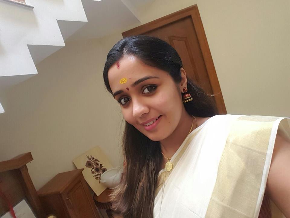 Malayalam celebrities celebrated Onam 2015 on Friday, 28 August. Onam 2015,malayalam celebs onam celebrations,mollywood celebs onam,mammootty onam,dulquer salmaan onam