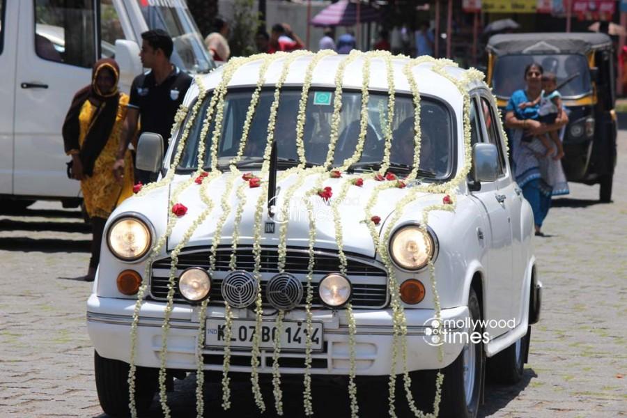 Muktha and Rinku Tomy got married on Sunday, 30 August. Muktha wedding photos,muktha rinku tomy wedding,rinku tomy wedding,muktha chatta mundu wedding,rimi tomy brother wedding