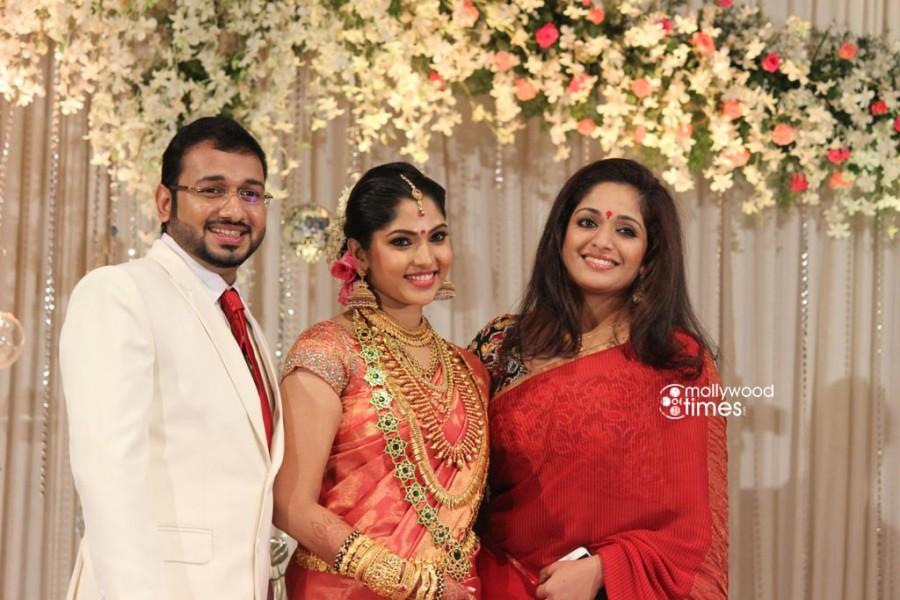 Celebrities from Malayalam entertainment industry attended the wedding receptiion of Muktha and Rinku Tomy. Muktha,muktha wedding reception,muktha reception photos,muktha rinku wedding reception