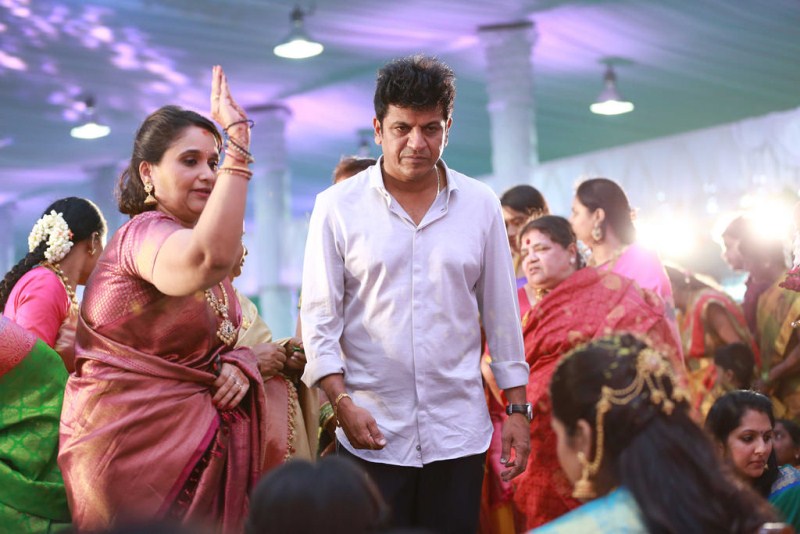 Kannada Actor Shivarajkumar daughter Nirupama's Wedding. Shivarajkumar,Shivarajkumar daughter Nirupama,Shivarajkumar daughter Nirupama wedding,Shivarajkumar daughter Nirupama marriage,Nirupama marriage,Nirupama wedding,Nirupama and Dileep,Nirupama and Dileep marriage,Nirupama and Dileep wedding,shivarajkumar,Sh