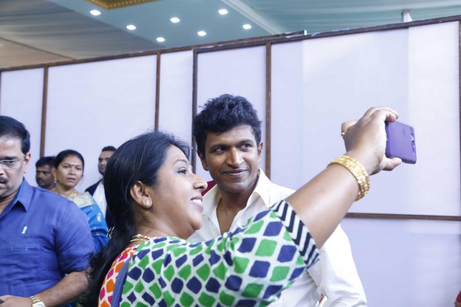 Kannada Actor Shivarajkumar daughter Nirupama's Wedding. Shivarajkumar,Shivarajkumar daughter Nirupama,Shivarajkumar daughter Nirupama wedding,Shivarajkumar daughter Nirupama marriage,Nirupama marriage,Nirupama wedding,Nirupama and Dileep,Nirupama and Dileep marriage,Nirupama and Dileep wedding,shivarajkumar,Sh
