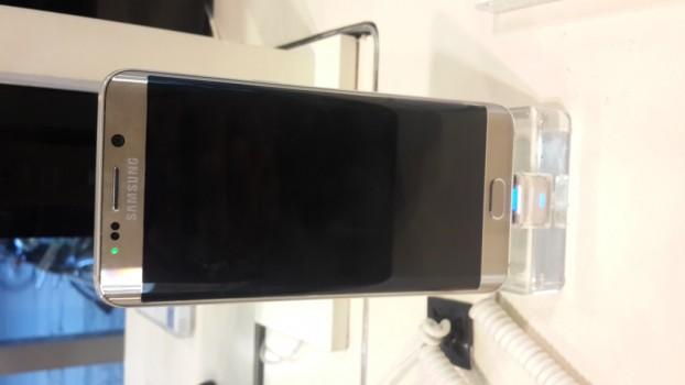 Here are some photos of Samsung Galaxy S6 Edge Plus in different angles to give you a closeup of what Samsung offers in its latest high-end flagship smartphone. Samsung launched the new flagship last week in India and is available in stores and online for Rs. 57,900. The Galaxy S6 Edge Plus features a 5.7-inch Quad HD display with dual-sided curved screen and Gorilla Glass 4 protection. It offers impressive camera quality with its 16-megapixel rear-facing shooter and 5MP front snapper. Under the hood, thereâ€™s a 64-bit octa-core Exynos 7420 processor, 4GB RAM, 3,000mAh battery. As a part of the launch offer, the Galaxy S6 Edge Plus is bundled with a free wireless charger but the offer ends today.