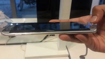 Samsung Galaxy S6 Edge  photos,Samsung Galaxy S6 Edge  images,Samsung Galaxy S6 Edge  real photos,Samsung Galaxy S6 Edge,Samsung Galaxy S6 Edge  hands on images