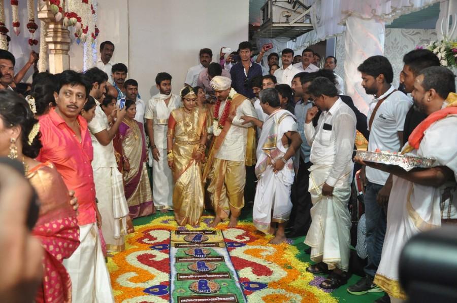 Kannada Actor Shivarajkumar daughter Nirupama's Wedding. Shivarajkumar,Shivarajkumar daughter Nirupama,Shivarajkumar daughter Nirupama wedding,Shivarajkumar daughter Nirupama marriage,Nirupama marriage,Nirupama wedding,Nirupama and Dileep,Nirupama and Dileep marriage,Nirupama and Dileep wedding,shivarajkumar,Sh