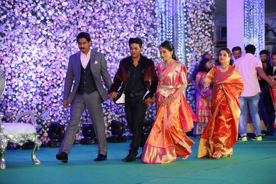 Shivarajkumar daughter Nirupama-Dileep Wedding Reception Shivarajkumar daughter Nirupama Wedding Reception,Shivarajkumar,Shivarajkumar daughter Nirupama Reception,Nirupama Reception,Nirupama wedding Reception,wedding Reception,marriage Reception,Nirupama-Dileep Wedding Reception