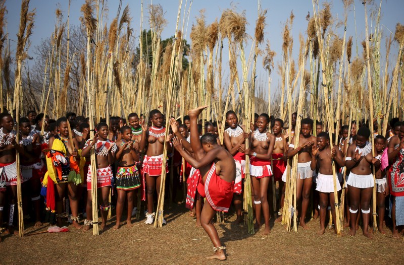 Maidens dance as they take part in the last day of the Reed Dance at Ludzidzini Royal Palace in Swaziland, August 31, 2015. Reed Dance Festival,Reed Dance Festival in Swaziland,Swaziland Reed Dance festival,mourn dead girls,dancing virgin festival,virgin festival