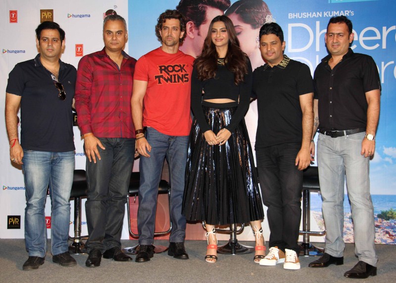 Bollywood Actor Hrithik Roshan and Actress Sonam Kapoor launch Dheere Dheere Se Song Hrithik Roshan,Sonam Kapoor,Dheere Dheere Se Song,Dheere Dheere Se,Hrithik Roshan launch Dheere Dheere Se Song,Sonam Kapoor launch Dheere Dheere Se Song