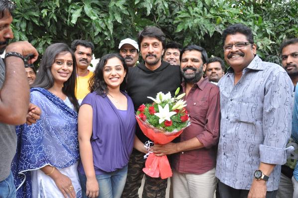 Kannada Actor Kiccha Sudeep Celebrates BirthDay with Nithya Menon and KS Ravikumar. Kiccha Sudeep,Sudeep,actor Sudeep,happy birthday Sudeep,Sudeep birthday celebration,Nithya Menon,KS Ravikumar,Sudeep birthday celebration pics,Sudeep birthday celebration images,Sudeep birthday celebration photos,Sudeep birthday celebration stills,Sudeep