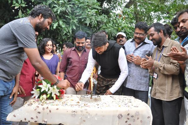 Kannada Actor Kiccha Sudeep Celebrates BirthDay with Nithya Menon and KS Ravikumar. Kiccha Sudeep,Sudeep,actor Sudeep,happy birthday Sudeep,Sudeep birthday celebration,Nithya Menon,KS Ravikumar,Sudeep birthday celebration pics,Sudeep birthday celebration images,Sudeep birthday celebration photos,Sudeep birthday celebration stills,Sudeep
