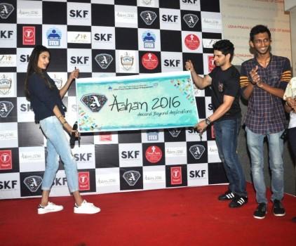 Photos of Bollwood actor Sooraj Pancholi and Actress Athiya Shetty promote Hero at Mithibai College.