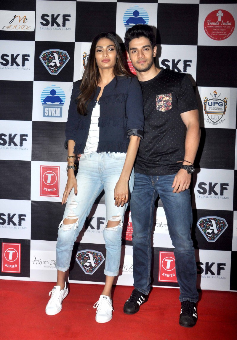 Photos of Bollwood actor Sooraj Pancholi and Actress Athiya Shetty promote Hero at Mithibai College. Sooraj Pancholi,Athiya Shetty,Hero,Hero movie promotion,Hero movie promotion at Mithibai College,Mithibai College,Sooraj Pancholi and Athiya Shetty