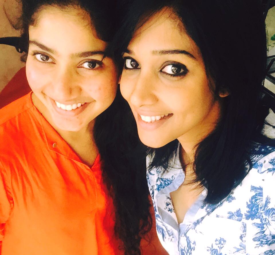 'Premam' actress Sai Pallavi was spotted with RJ-turned-actress Nyla Usha. Sai pallavi,nyla usha,Sai Pallavi with Nyla Usha,sai pallavi in kerala,Sai Pallavi latest photos,premam,premam actress