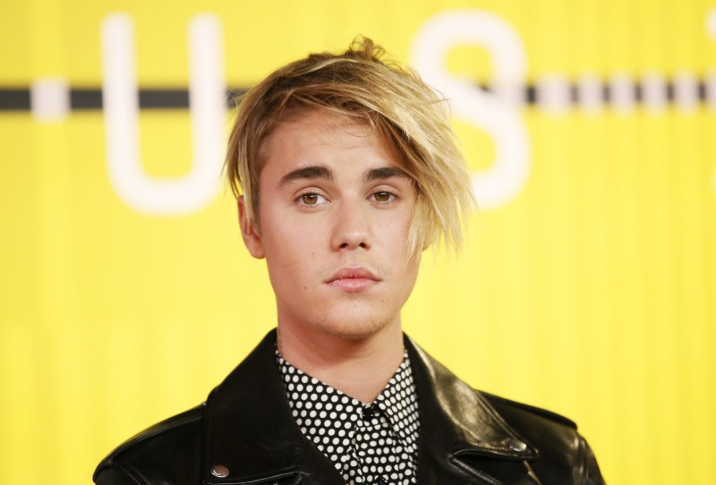 Here are some Justin Bieber's Hair Hairstyles Pictures. Justin Bieber,singer Justin Bieber,Justin Bieber Hair Hairstyles,Justin Bieber new Hair Hairstyles,Hair Hairstyles,celebs Hair Hairstyles,different type of Hair Hairstyles