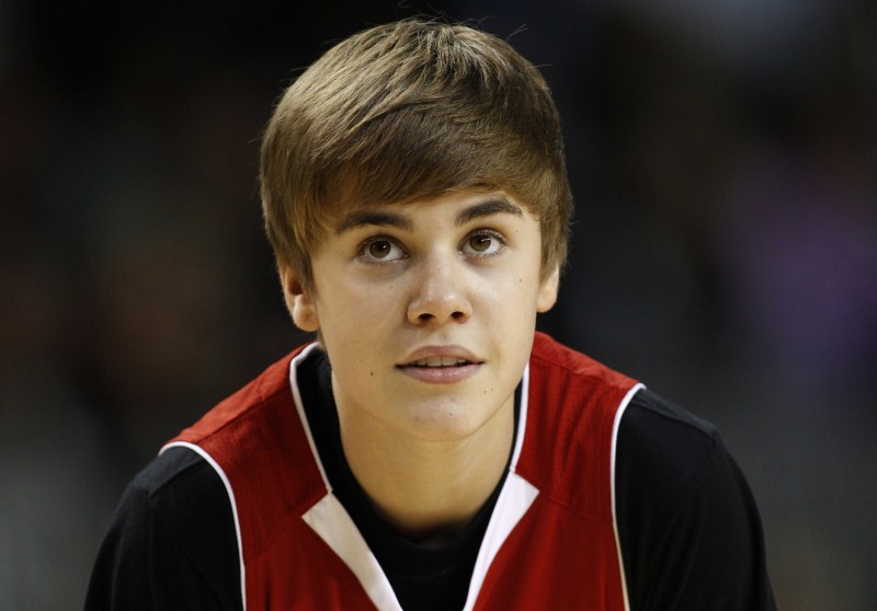 Here are some Justin Bieber's Hair Hairstyles Pictures. Justin Bieber,singer Justin Bieber,Justin Bieber Hair Hairstyles,Justin Bieber new Hair Hairstyles,Hair Hairstyles,celebs Hair Hairstyles,different type of Hair Hairstyles