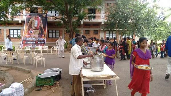Fans all over the world celebrated Power Star Pawan Kalyan's 44th birthday on Wednesday, 2 September. Pawan Kalyan,Pawan Kalyan birthday,Pawan Kalyan birthday celebration,Fans celebrate Pawan Kalyan birthday