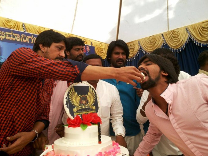 Photos of Kichcha Sudeep 42nd Birthday Celebrations. Sudeep,Kichcha Sudeep,Sudeep 42nd Birthday Celebrations,Sudeep Birthday Celebrations,happy birthday Sudeep,Sudeep birthday,Sudeep Birthday Celebrations pics,Sudeep Birthday Celebrations images,Sudeep Birthday Celebrations photos,Sudeep Birthday Celebratio
