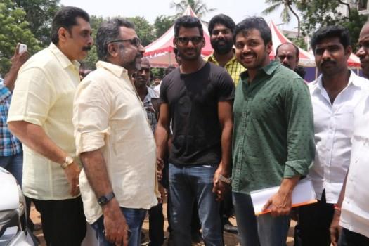 South Indian Actor Vishal and Karthi at Nadigar Sangam Press Meet.