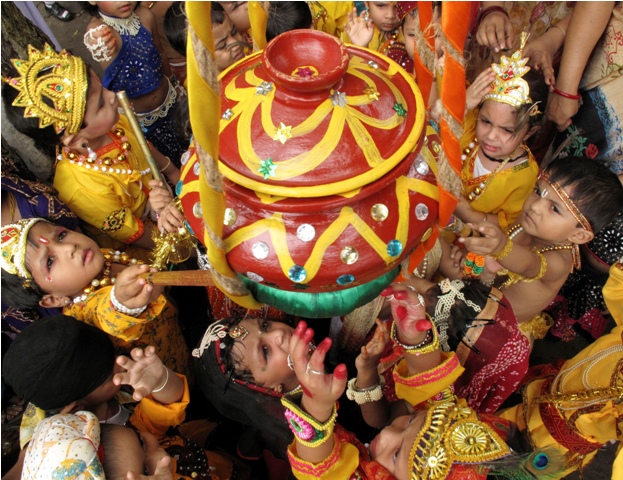 Krishna Janmashtami is celebrated on 5 Spetember. Krishna Janmashtami,Krishna Janmashtami 2015,kids as lord krishna,lord krishna,lord krishna fancy dress,sri krishna jayanthi