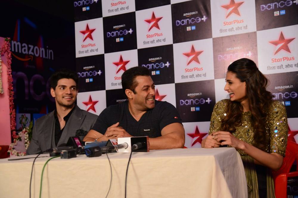 Bollywood Actor Salman Khan on Dance Plus to Promote Hero movie With Sooraj and Athiya Shetty. Salman Khan,Dance Plus,hero movie promotion,sooraj pancholi,Athiya Shetty,Sooraj and Athiya Shetty,salman,Actor Salman Khan,Dance +,bollywood movie Hero,Hero movie promotion