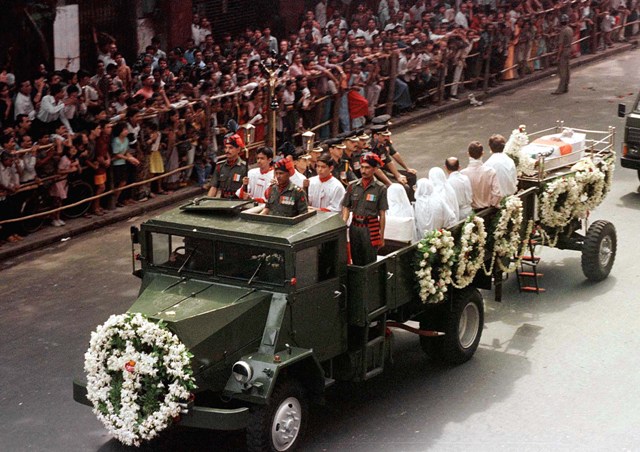 5 September 2015 marks the 18th death anniversary of Blessed Mother Teresa. Mother teresa,mother teresa death anniversary,mother teresa photos,mother teresa funeral photos,charity sister