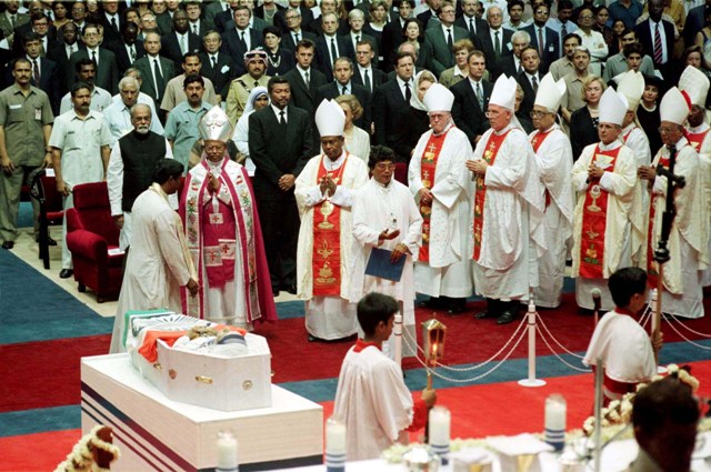 5 September 2015 marks the 18th death anniversary of Blessed Mother Teresa. Mother teresa,mother teresa death anniversary,mother teresa photos,mother teresa funeral photos,charity sister