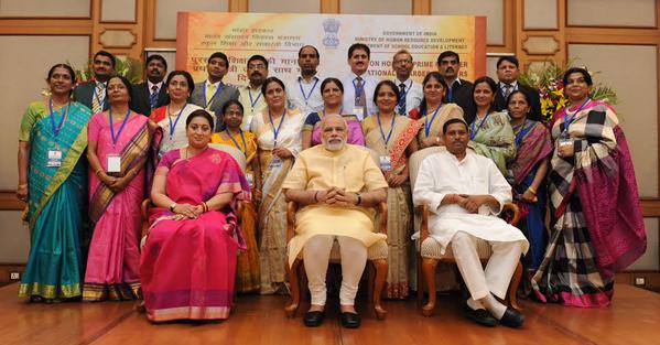 Indian PM Narendra Modi with National Awardee Teachers on the eve of Teachers' Day Teachers day,PM Narendra Modi,Narendra Modi,Modi,National Awardee,Modi with National Awardee Teachers