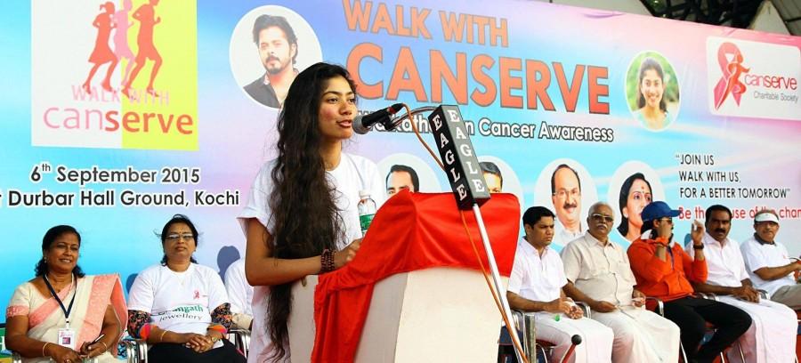 'Premam' fame Sai Pallavi and cricketer Sreesanth took part in the walkathon programme at Durbar Hall ground in Kochi on 6 September. Sai pallavi,canserve,sai pallavi latest,sreesanth,canserve walkathon