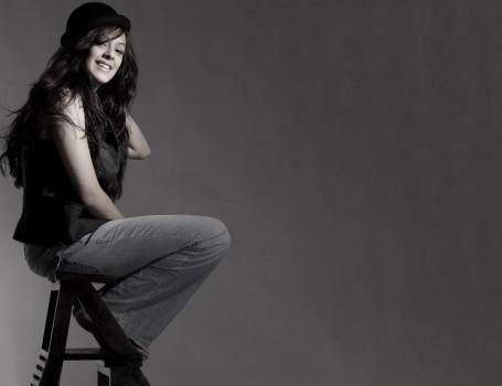 Latest reports suggest that 33-year-old Indian cricketer Yuvraj Sigh is dating Hazel Keech.